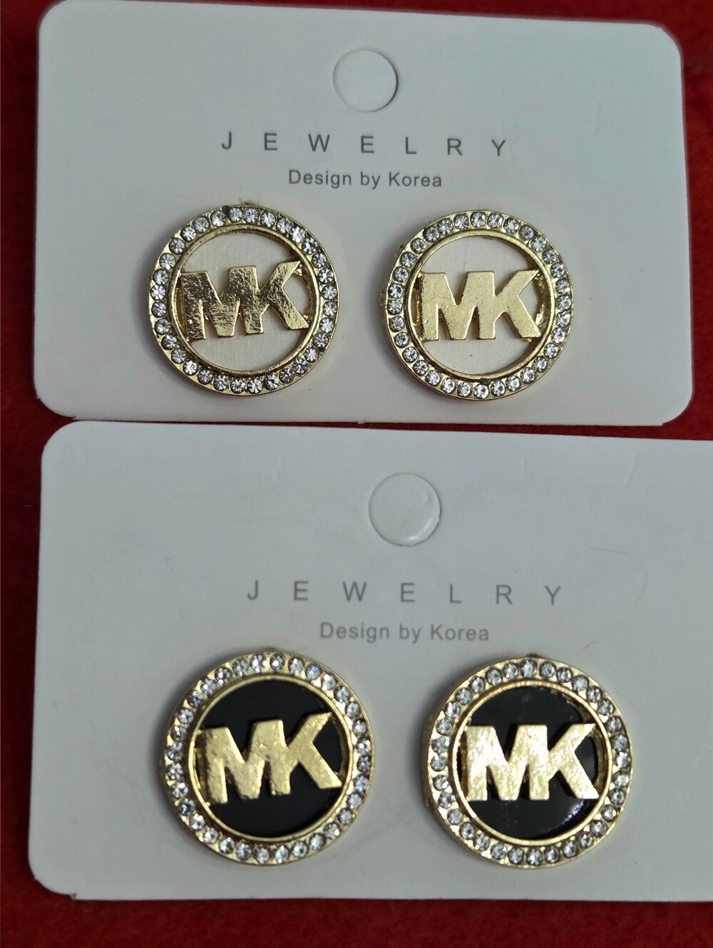Designer Inspired Round Shell Letter  Round Stud Earrings – Luxury Fashion Gold